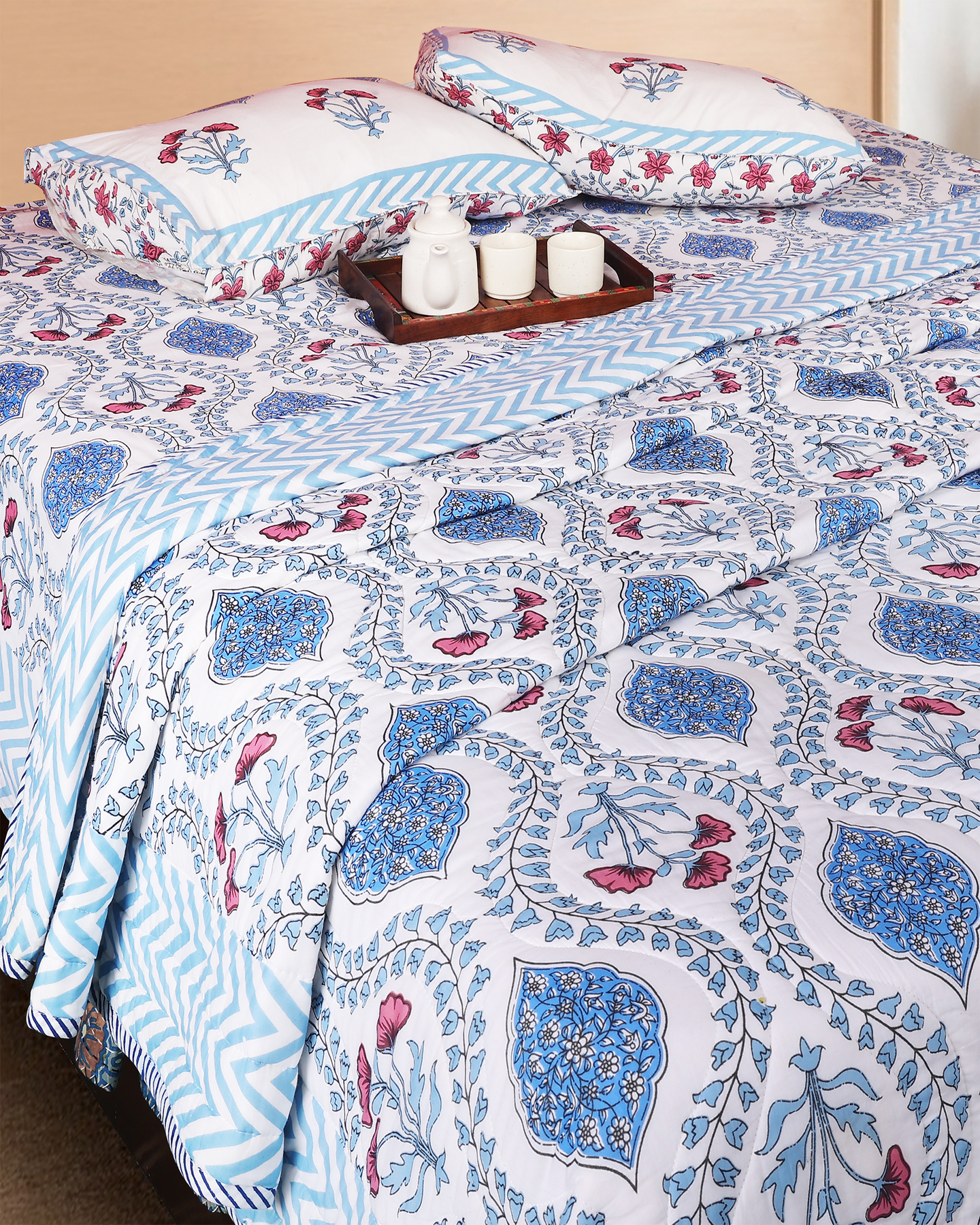 Blue Hand blocked Printed Reversible Double Bed Hand Quilting Quilt Set
